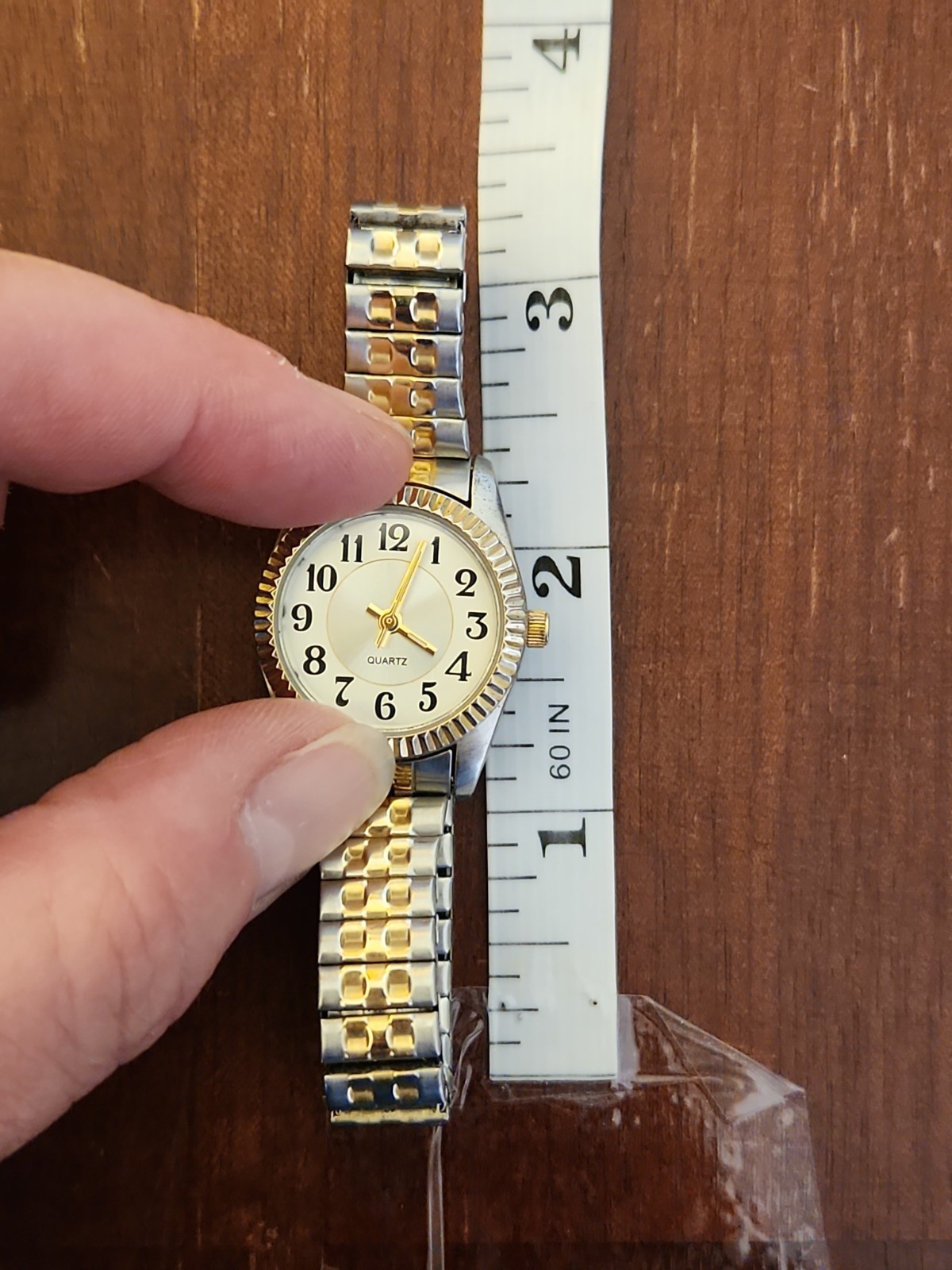Lady’s Vintage Quartz Sliver And Goldtone Stretch Band Watch, Works, New Battery