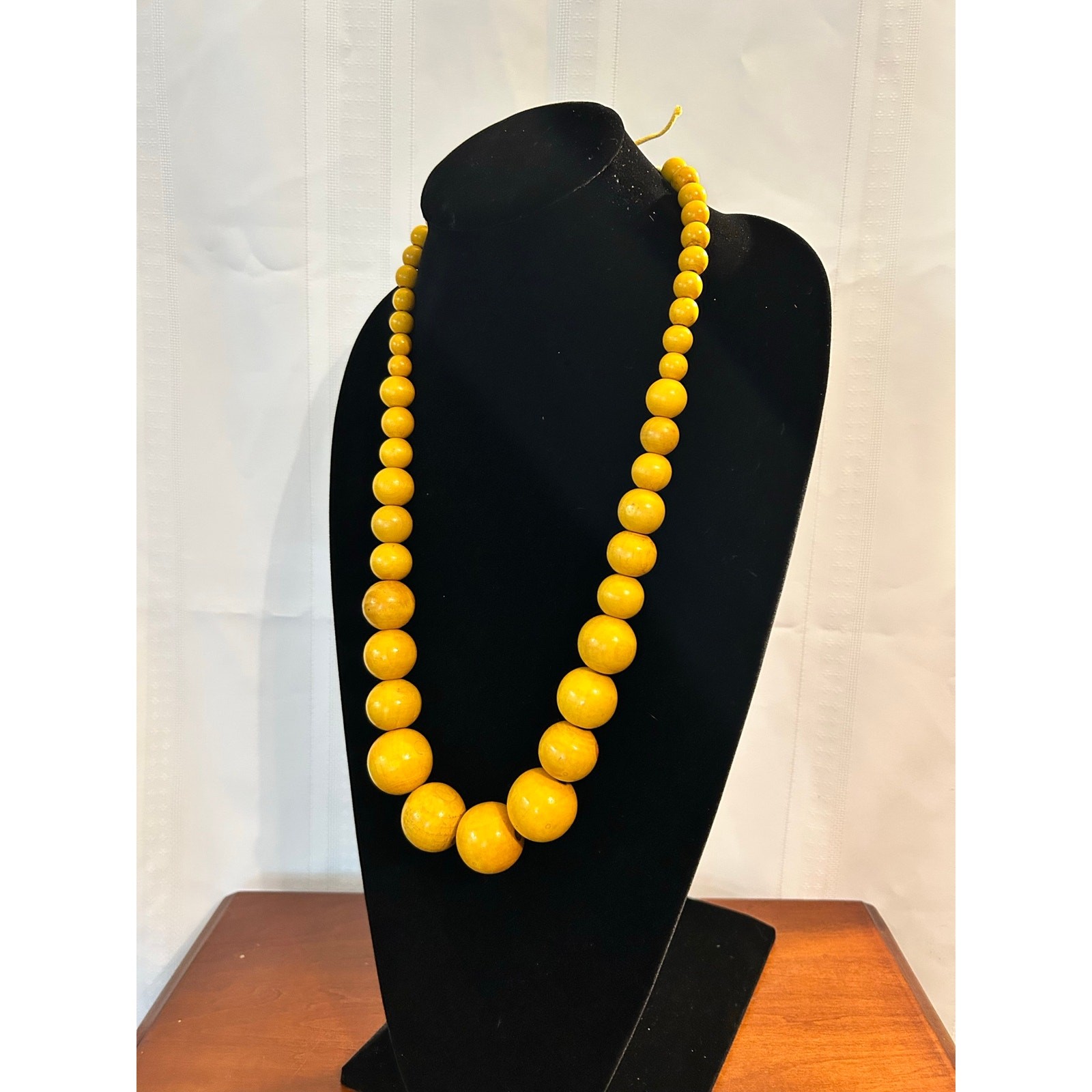 Vintage Yellow Wood Bead Statement Necklace 28″ Graduated Beads Adjustable