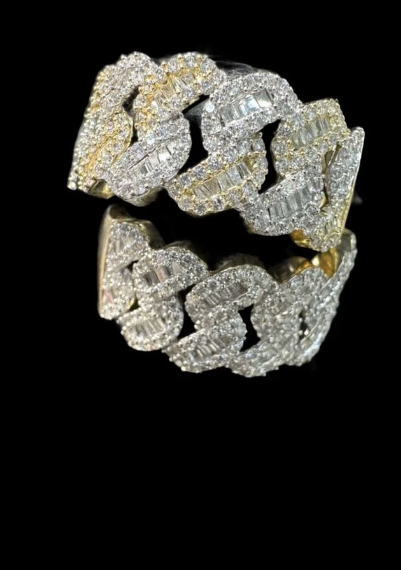 10k Timeless Radiance Diamond Ring