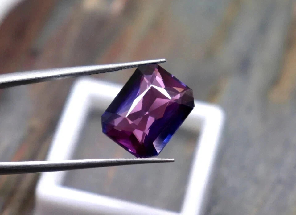 AAA 11.58 Ct Exquisite Natural Bi-color Sapphire Loose Emerald CERTIFIED Gem