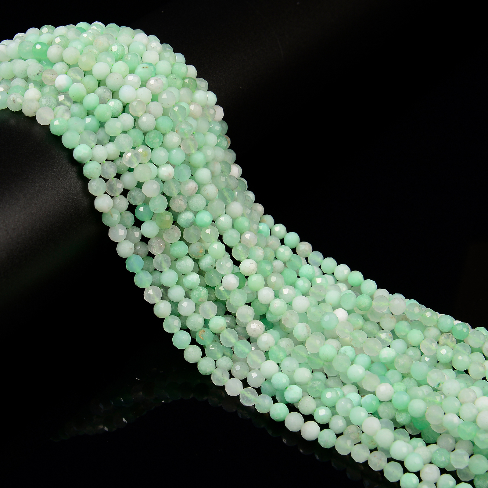 Natural Chrysoprase Faceted Round Beads Size 4.5mm 15.5″ Strand