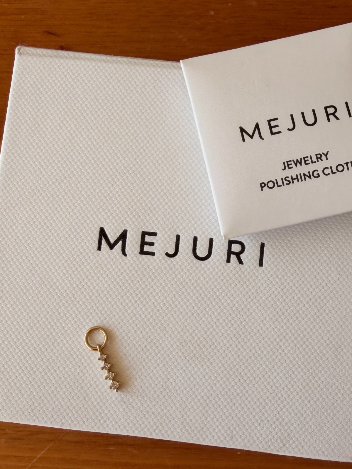 Mejuri – Single Diamond Icicle Hoop Charm Material: 14k Gold Stone Diamond