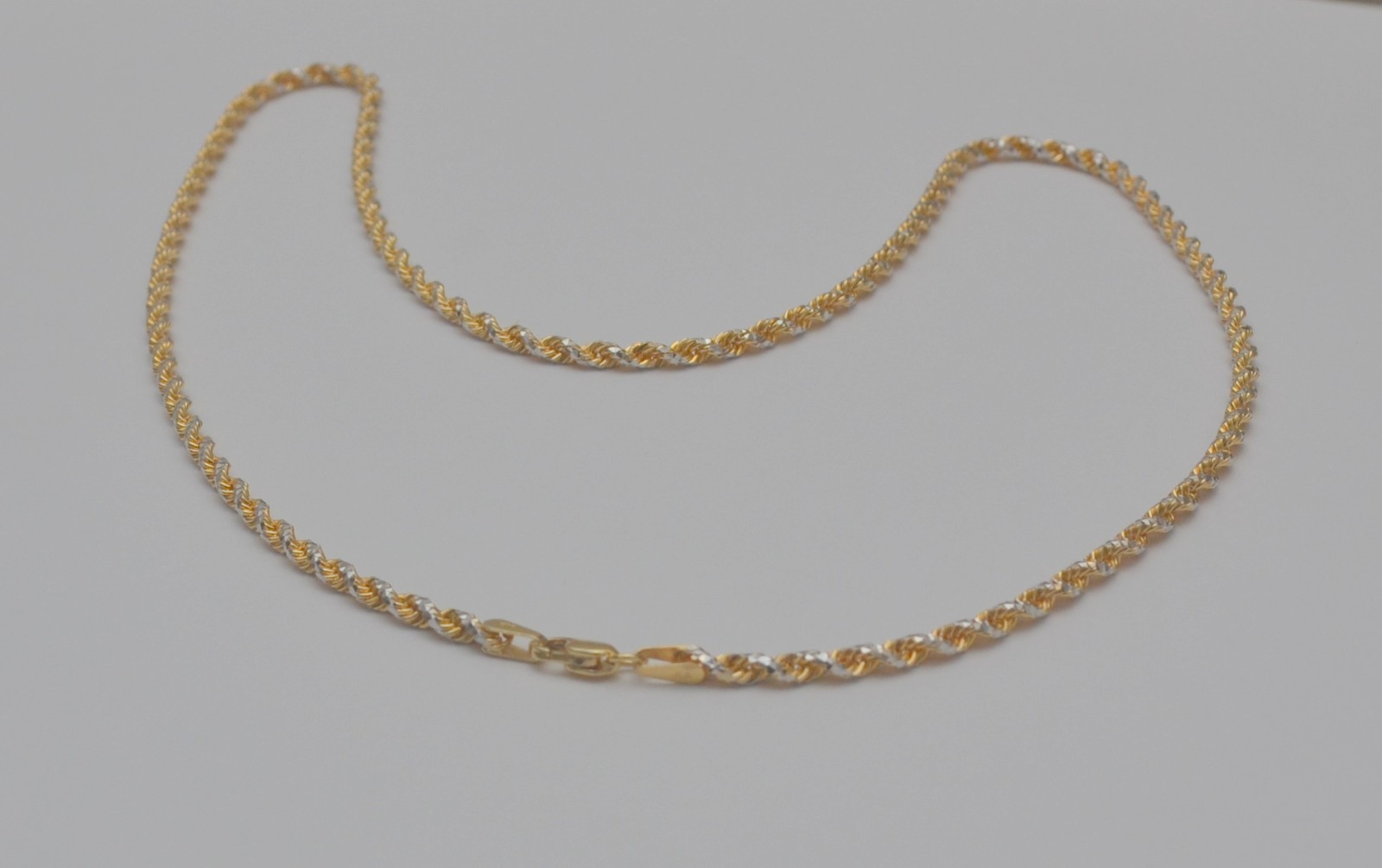 10K Two Tone Gold Rope Chain Necklace 17.75″ 2.5mm Diamond Cut 9.7g C8