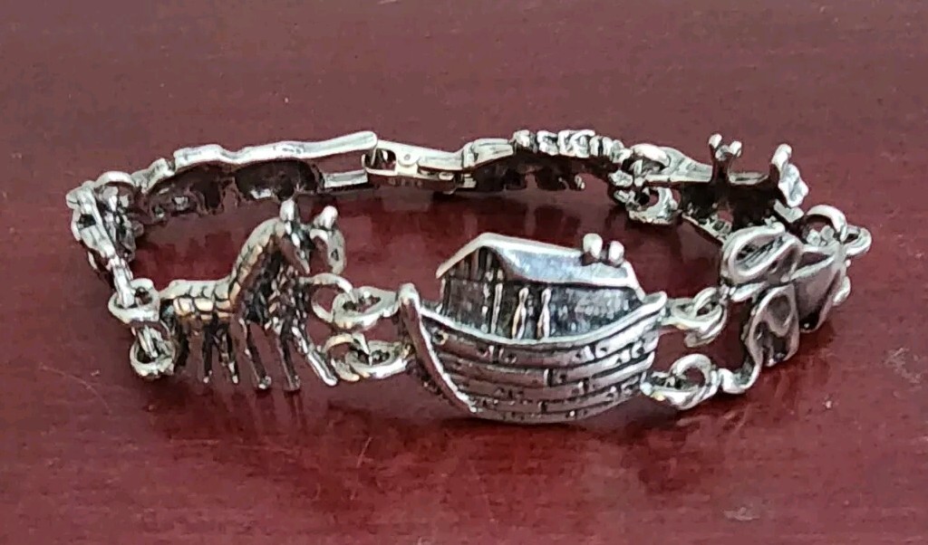 VINTAGE STERLING SILVER NOAH’S ARK LINKS BRACELET. 7″