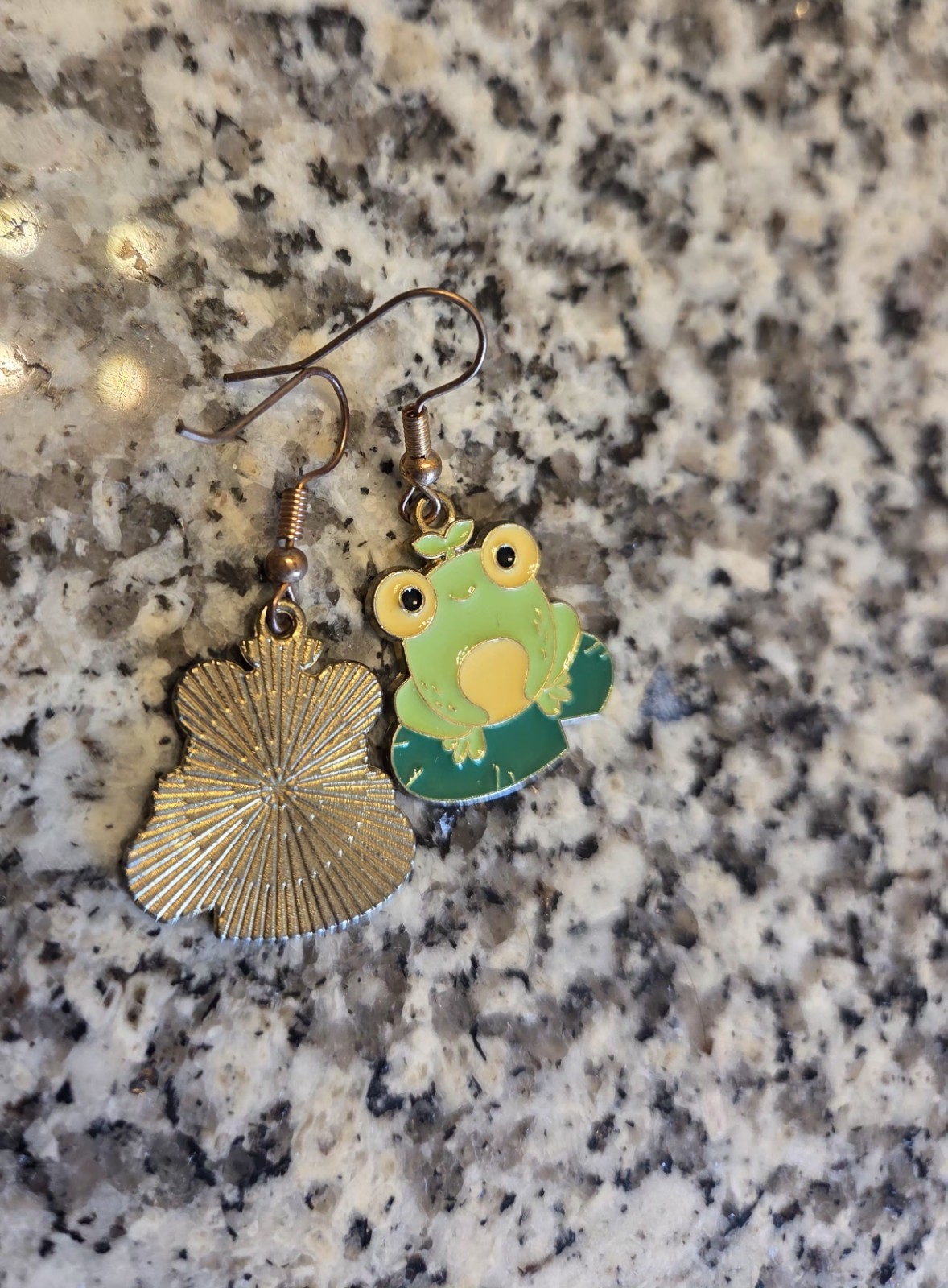 Green Frog Dangle/Drop Hook Earrings, Enamel & Metal, No Stone