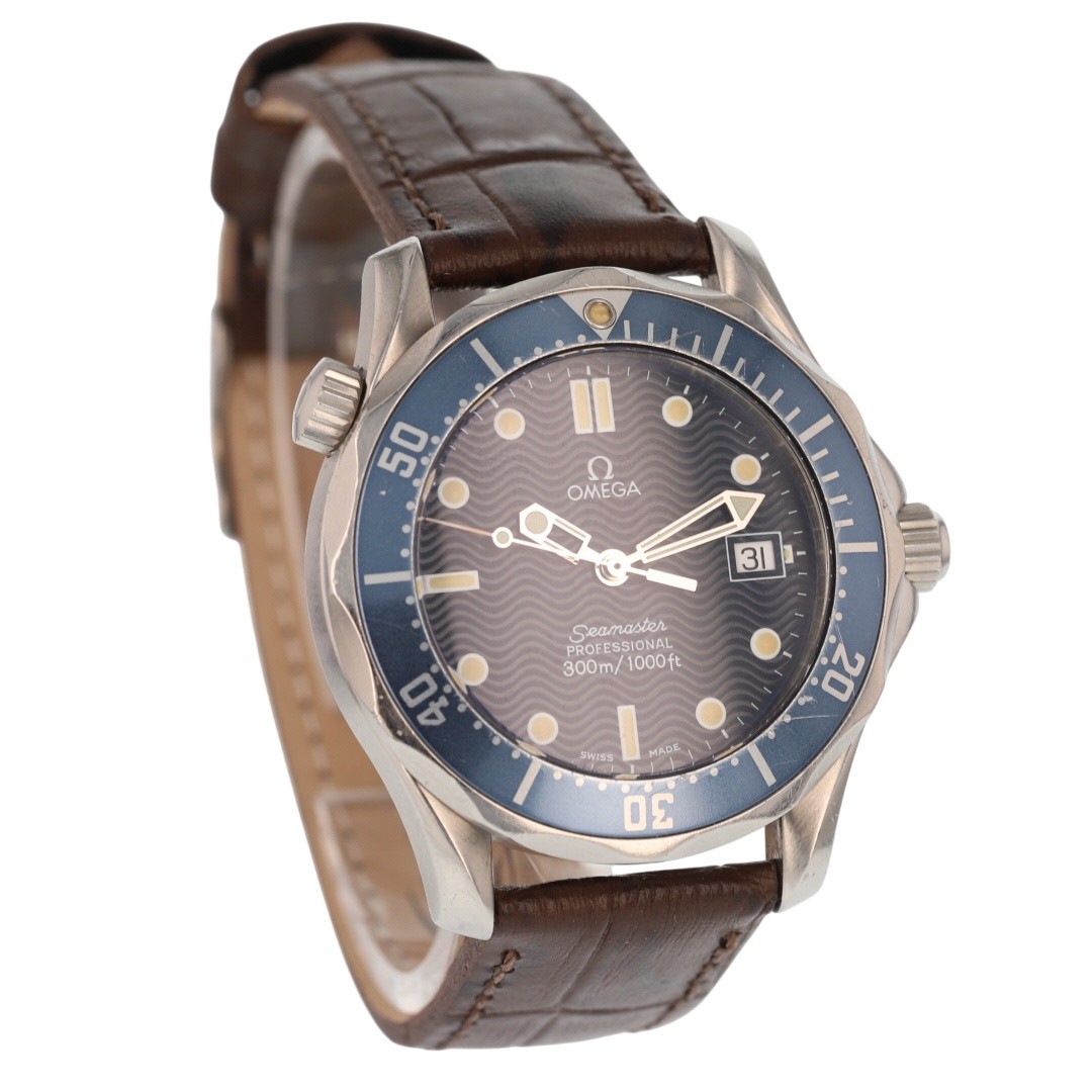 Omega Seamaster Professional Blue Dial Quartz Leather Strap Men’s Wristwatch
