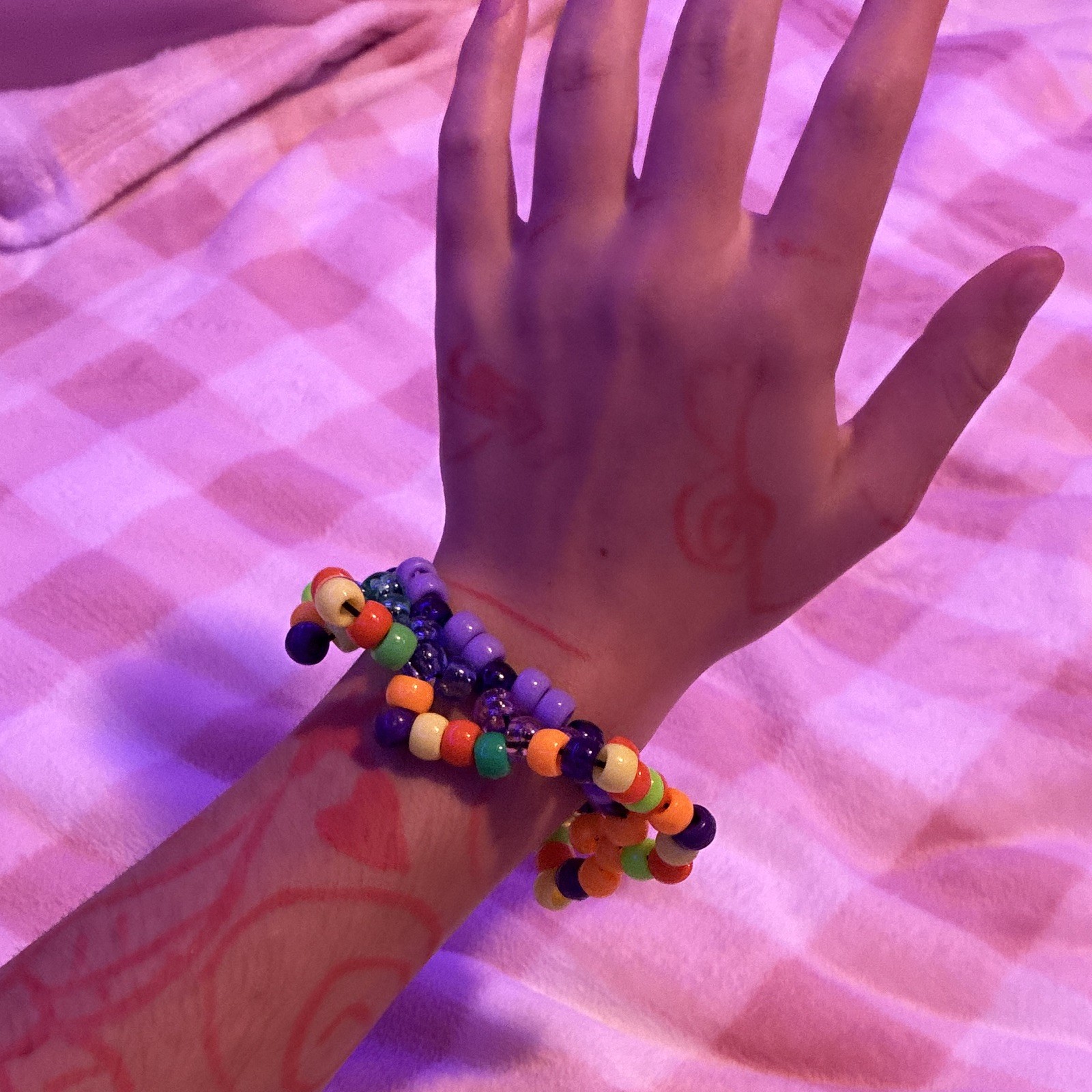 Multicolor Plastic Beaded Stretch Charm Bracelet Round Beads, No Closure