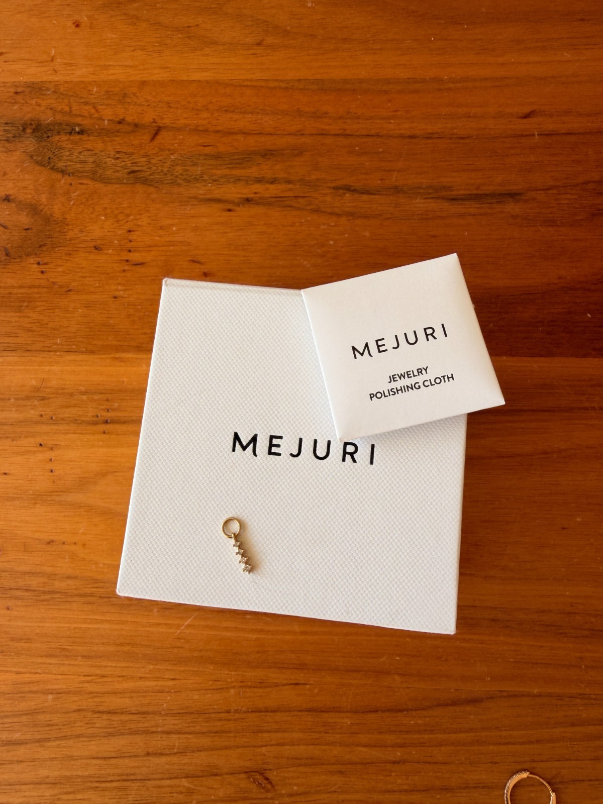 Mejuri – Single Diamond Icicle Hoop Charm Material: 14k Gold Stone Diamond