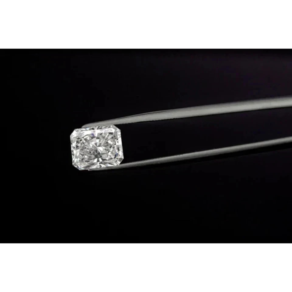 4.00 Ct Radiant Cut Lab Grown Diamond D Color VVS1 Clarity CVD Certified Loose