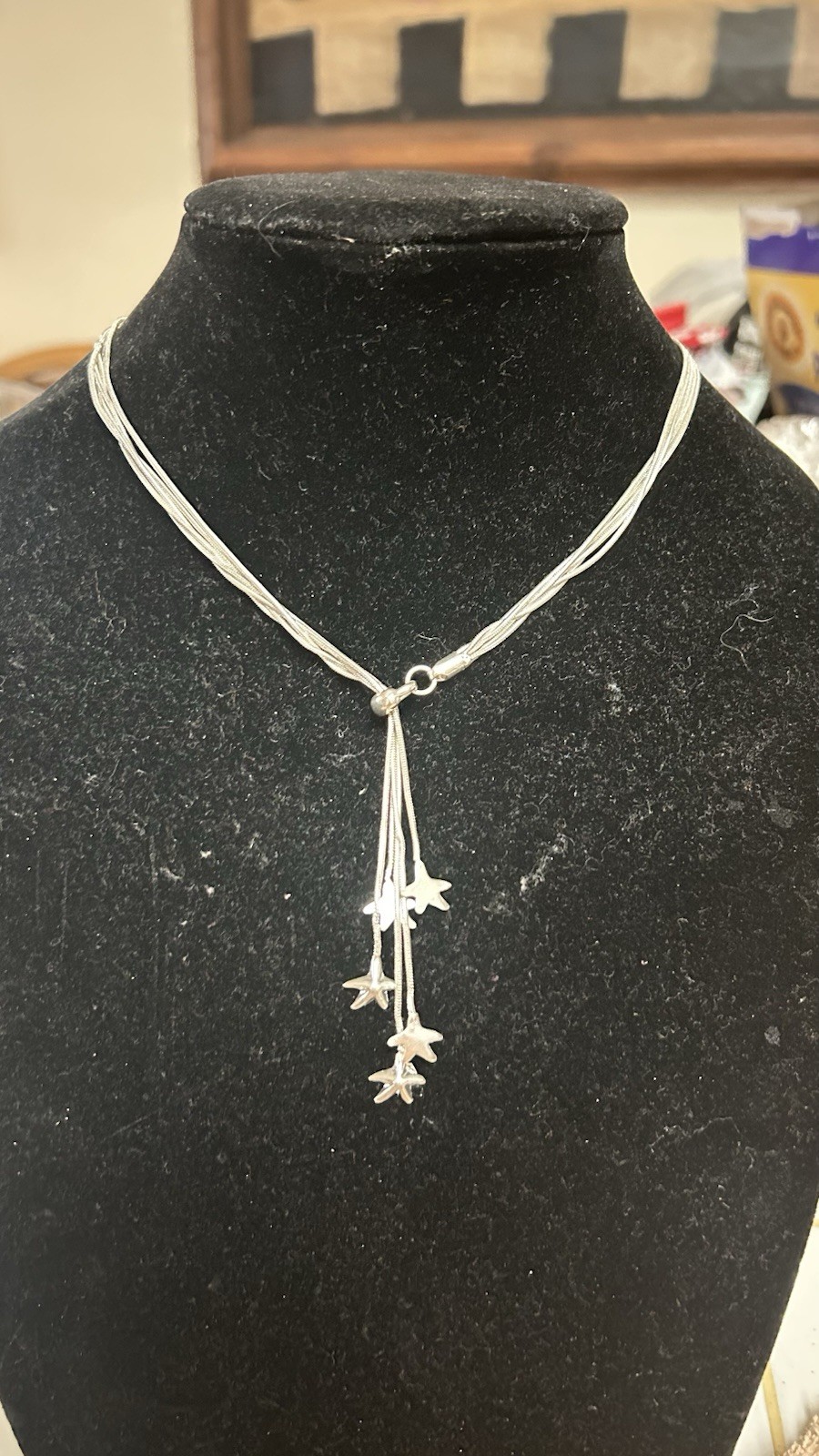 925 Sterling Silver Necklace w/ Hanging Stars Pendant