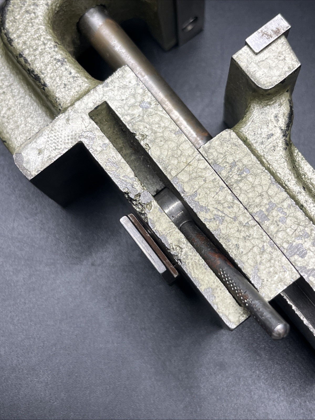 Bergeon 2021 Watchmakers Vise (017)