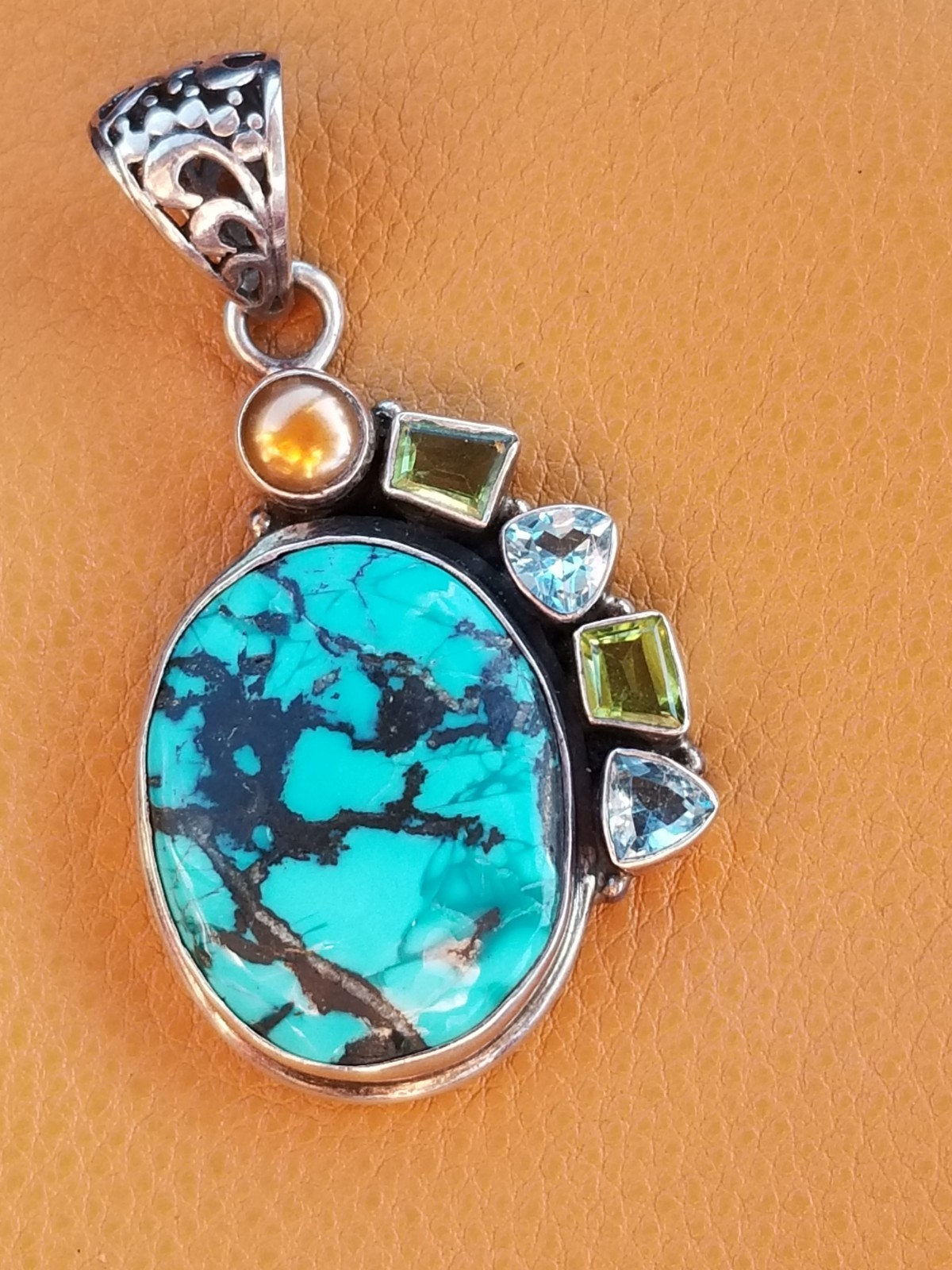Multi Gemstone Pendant Blue Topaz/Peridot