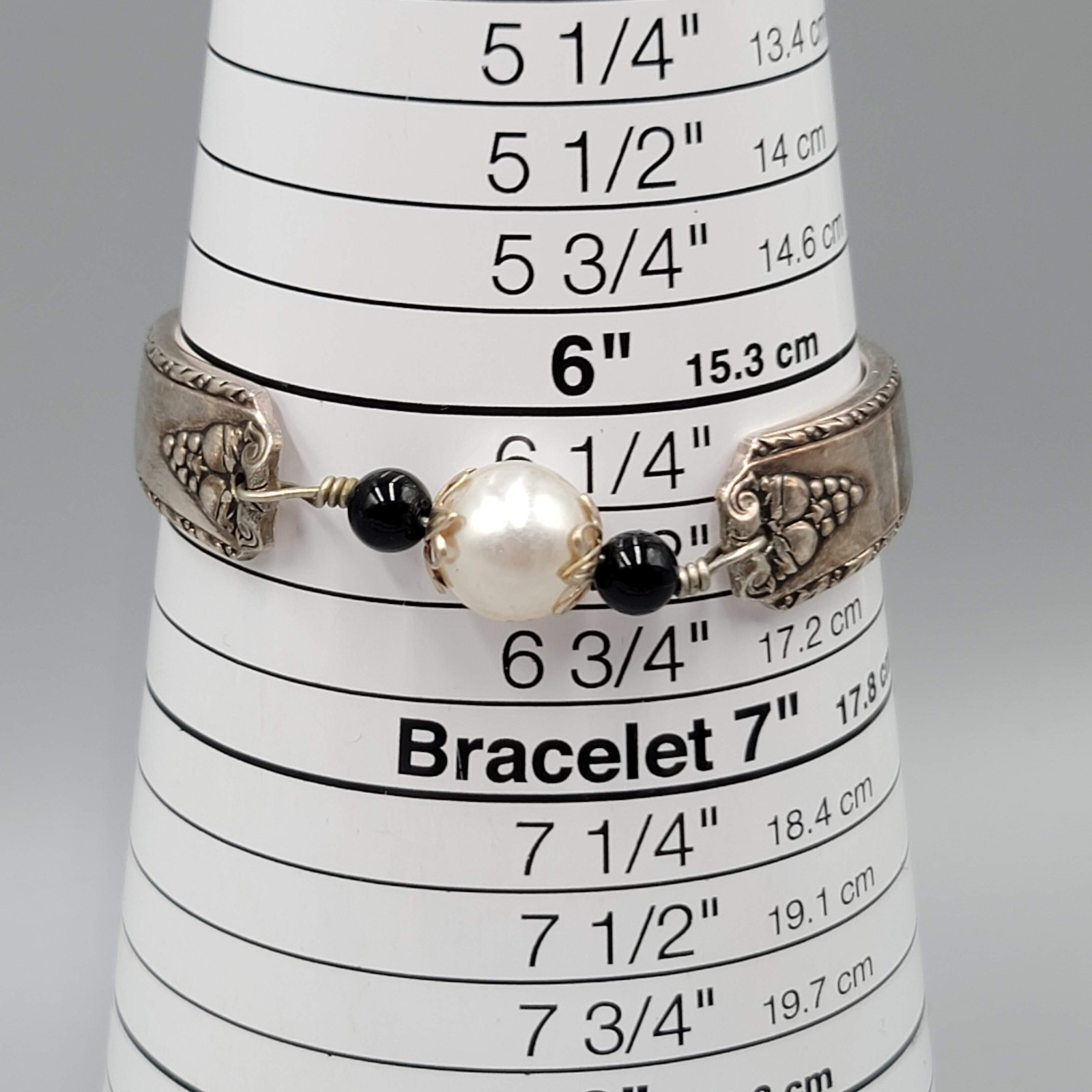 Artisan Spoon Handle Bead Bracelet Silver tone Magnet Closure 6.5 in