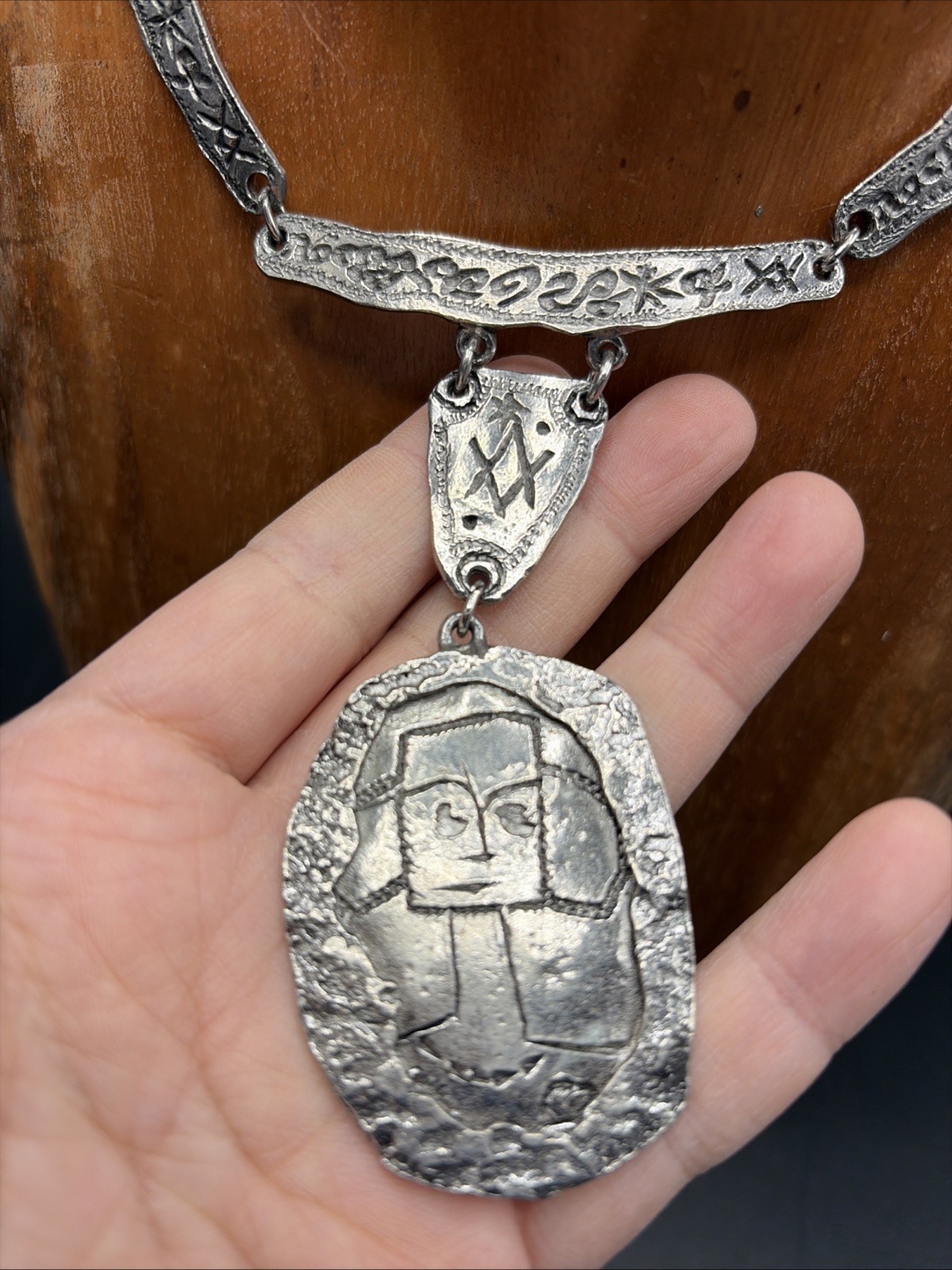 Artisan Silver Tone Pendant Sand Cast Carved Choker Necklace ~15”L Tribal Style