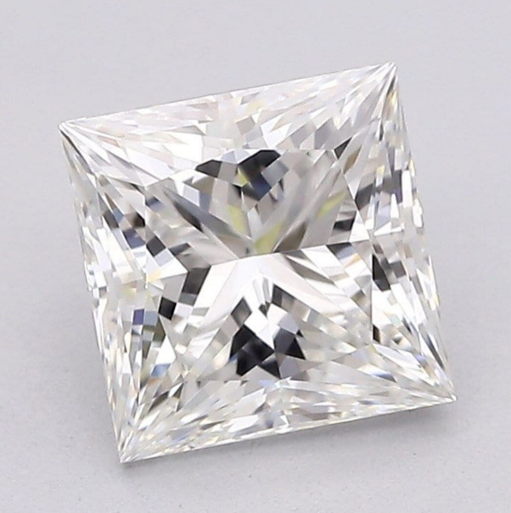 0.75 Carat, 1 Pcs, Certified Natural Diamond, White Color, Princess Cut Diamond.
