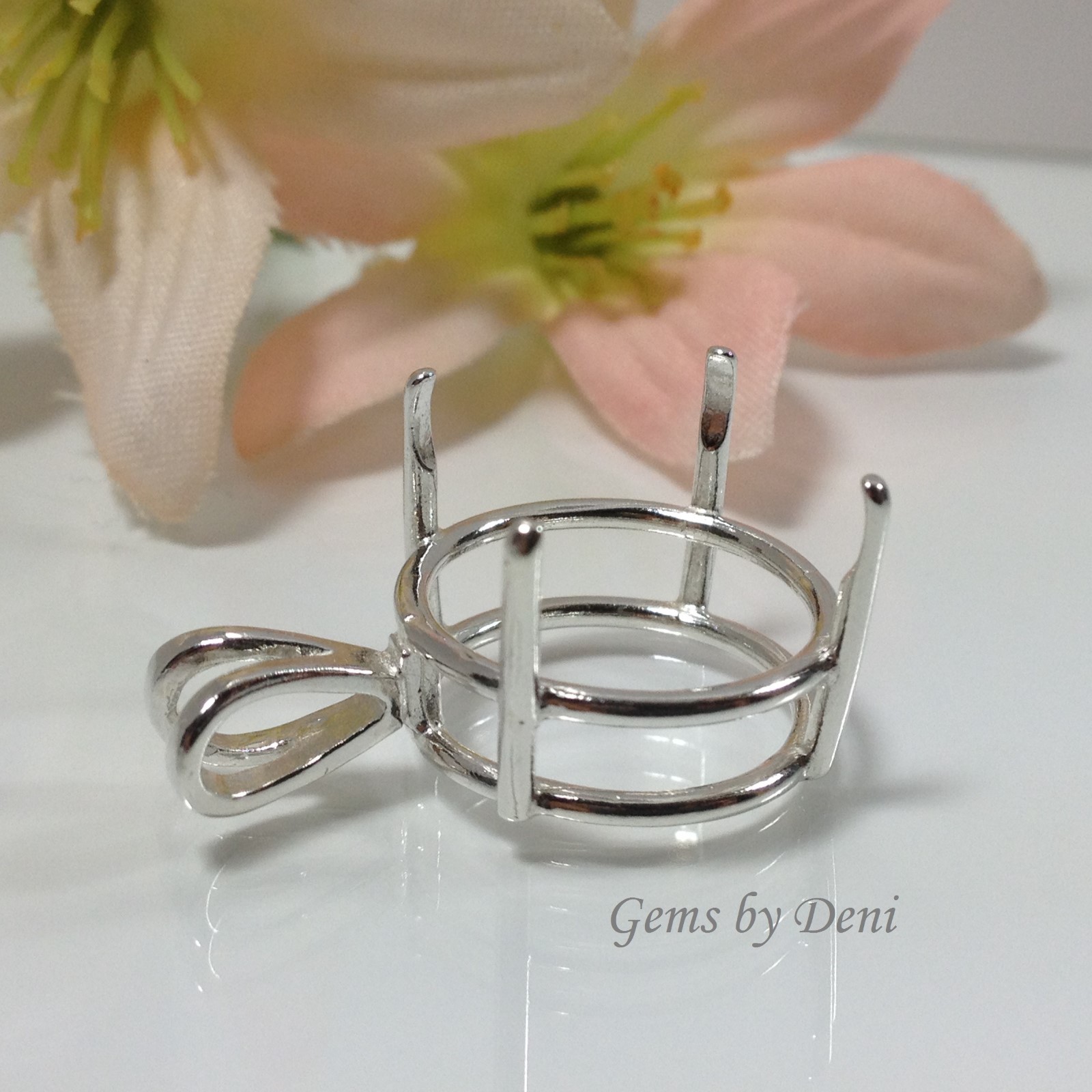 Sterling Silver Round Pre-Notched Pendant Setting (4mm to 25mm).