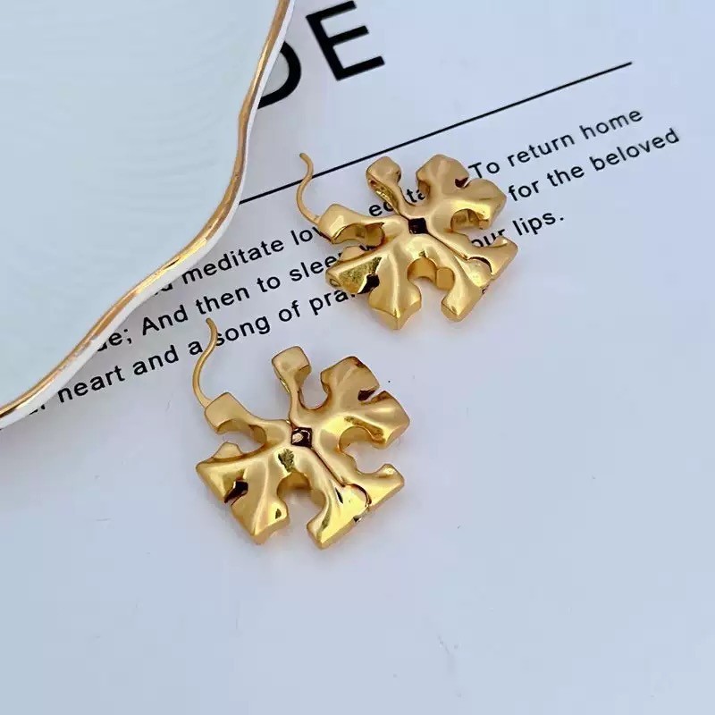 New Tory Gold Oversized Hidden Hinge Earrings with Jewelry Pouch Size:2.5cm