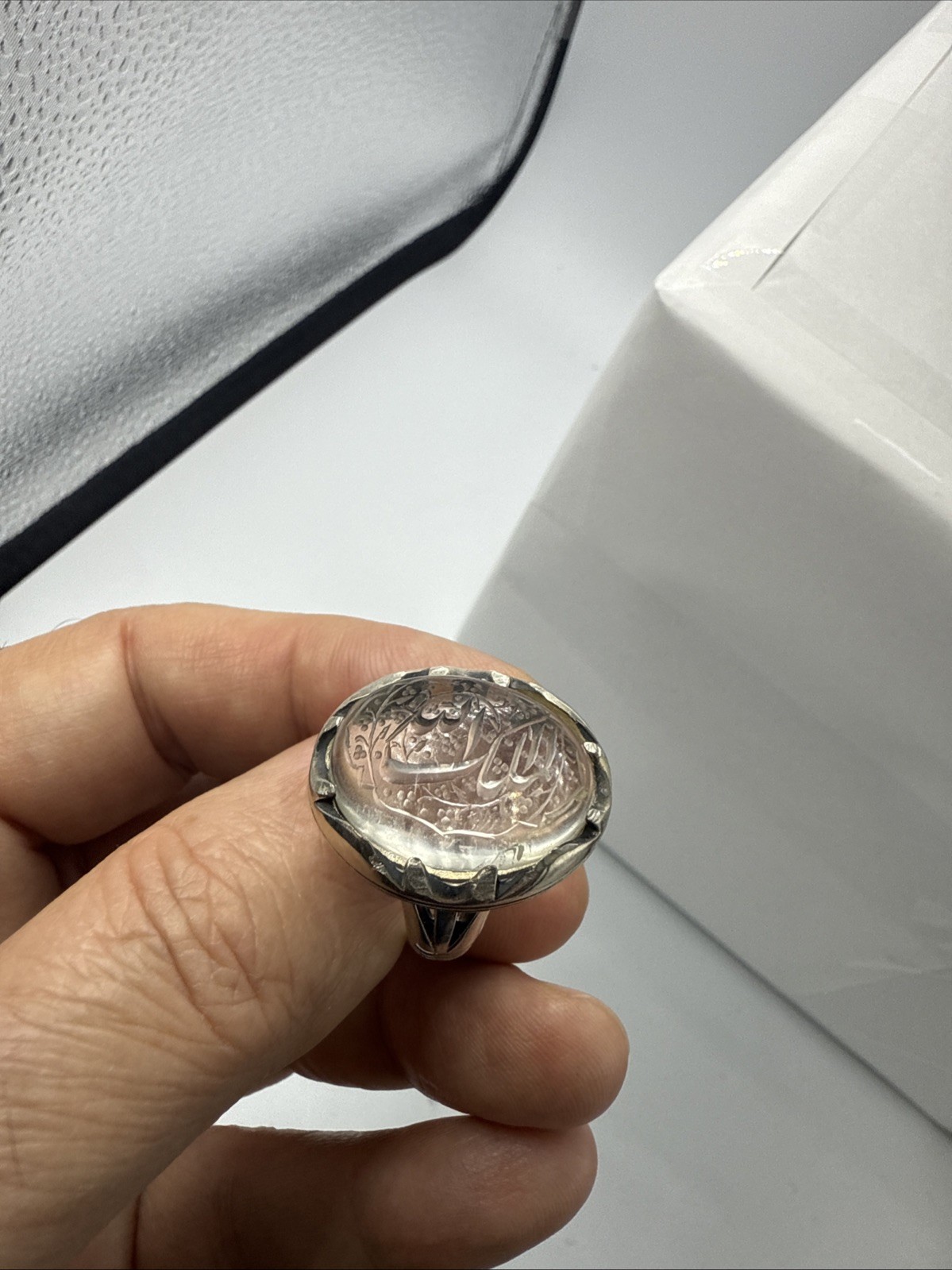 HAND ENGRAVED MEN’S RING مُلكُ الله ON A DOUR NAJAF نقش يدوي على النجف