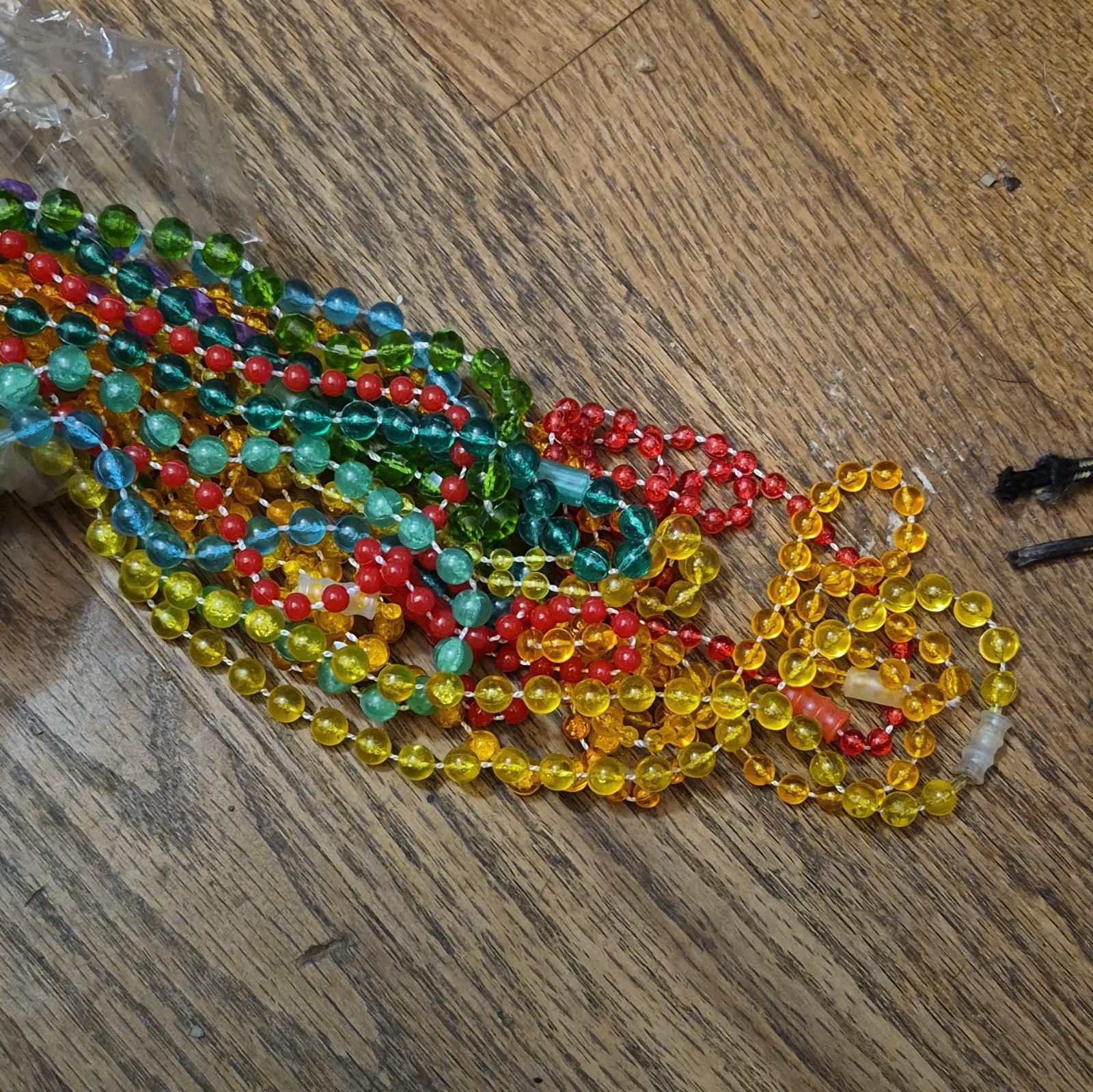 Mixed Lot Multicolor Plastic Bead Necklaces & Bead Strands, Unisex Adults
