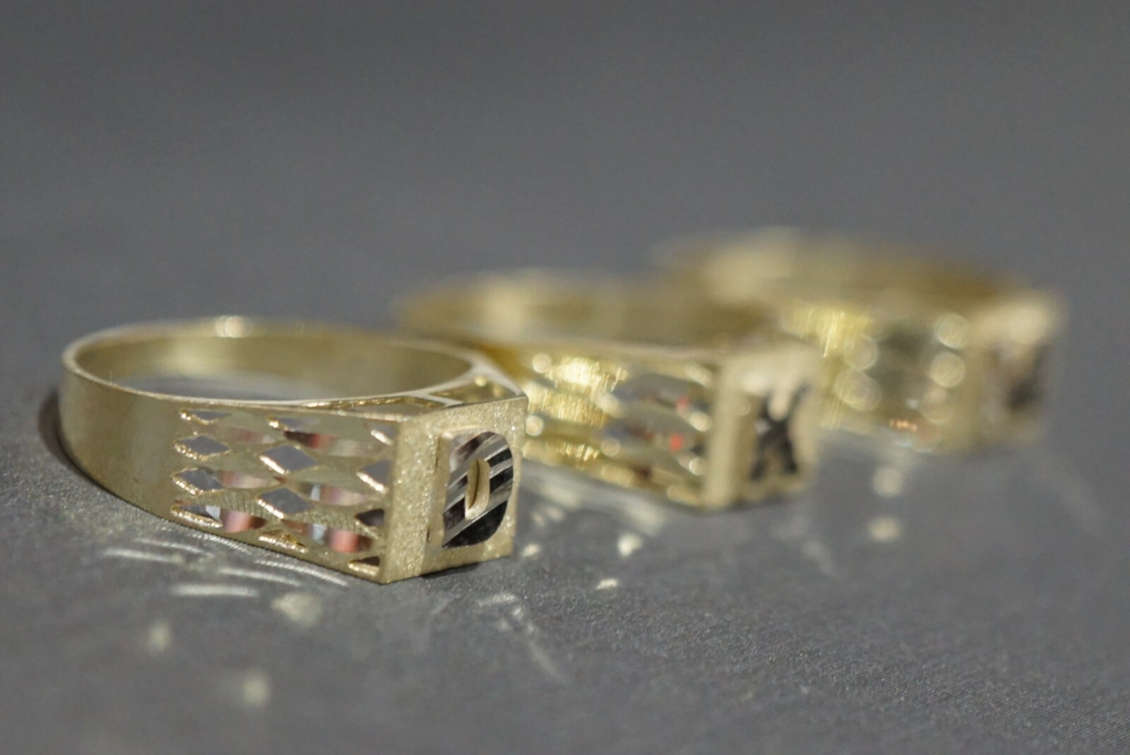 10K Solid Yellow Gold Diamond Cut Square Initial Letter Ring. Size 6