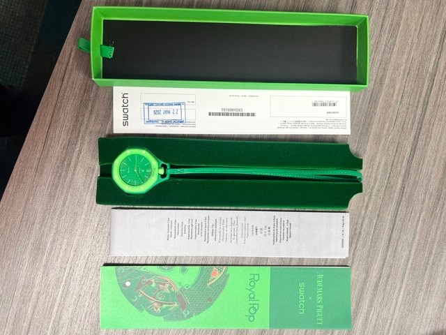 Audemars Piguet Watch Swatch x Audemars Piguet Royal Pop Green Eight PKT watch