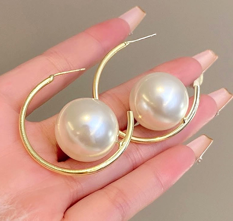 Gold Tone White Round Pearl Hoop & Stud Earrings Hook Closure Lobe Metal