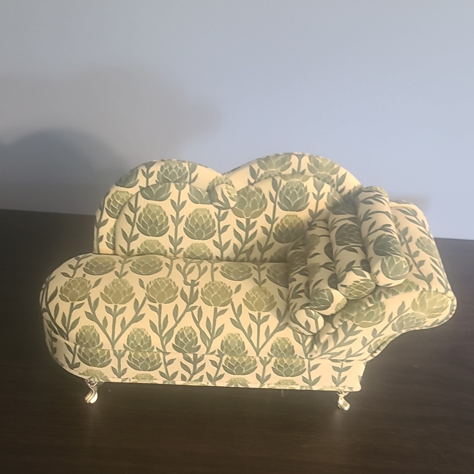 Sofa-Shaped Jewelry Box w/ Mirror, Lined Fabric, Holds 6 Rings Green Floral