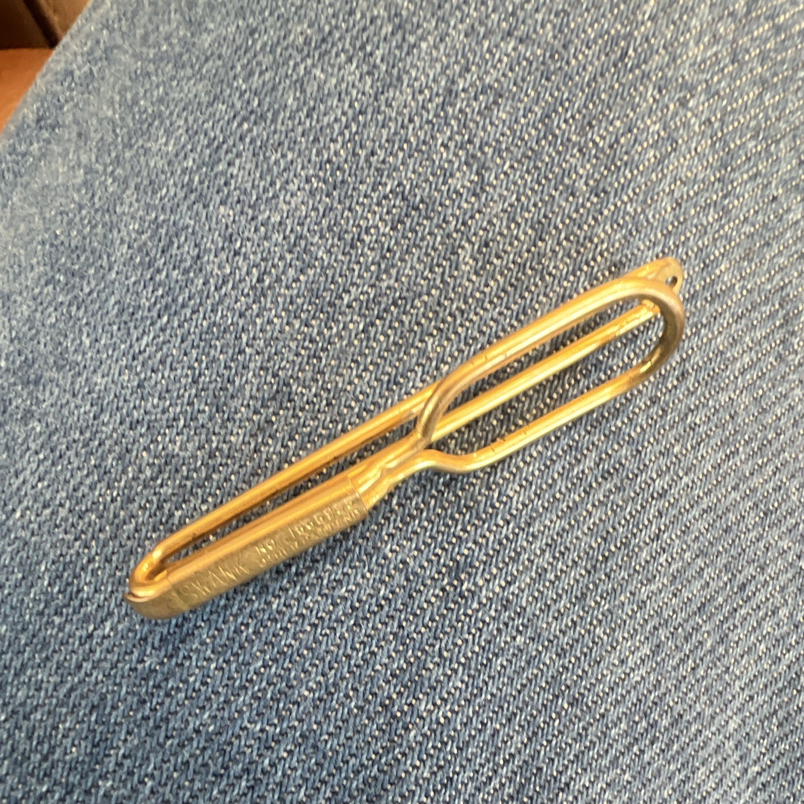 Swank Men’s Signed Gold Tone Tie Bar/Clip, Gold Color, No Stone