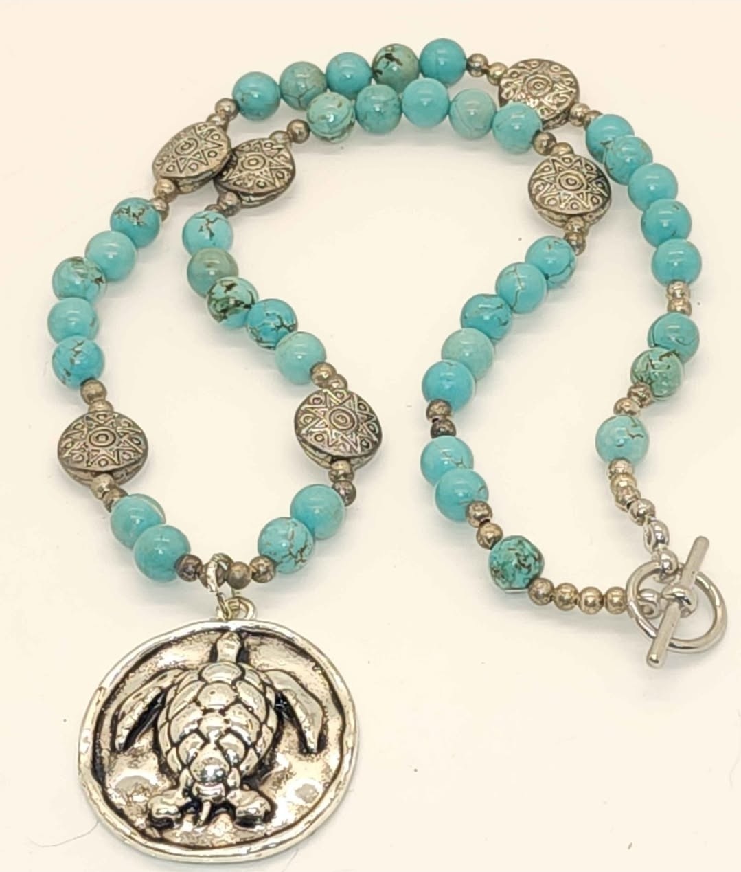 Turquoise Round Beaded Necklace Silver Tone Sea Turtle Charm Pendant Toggle