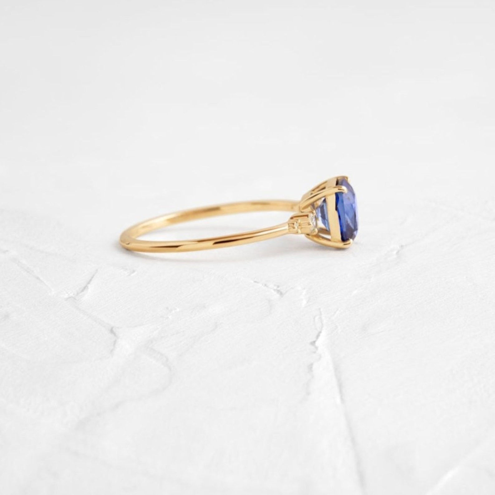 Blue sapphire ring yellow gold cushion cut blue sapphire ring blue ring