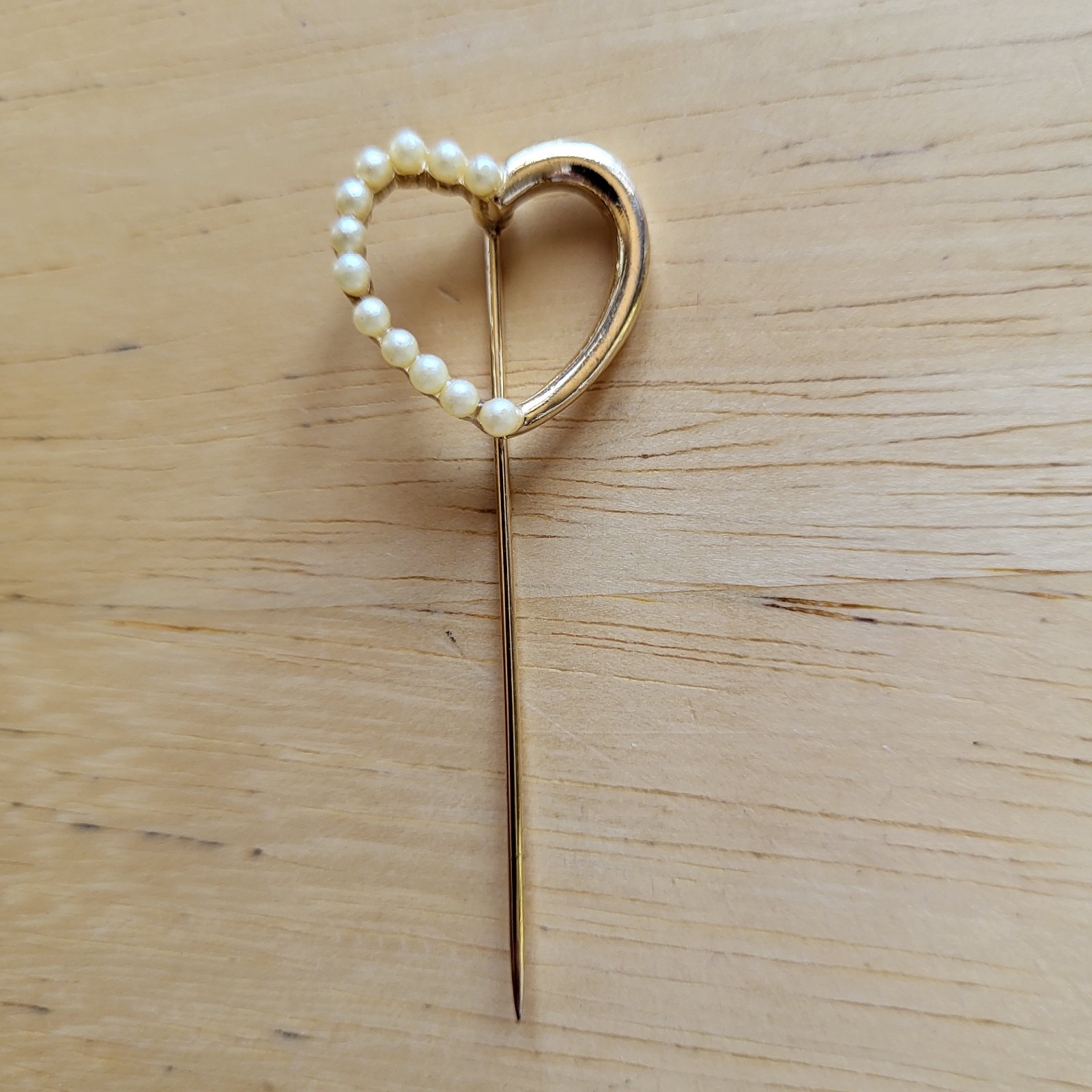 Vintage Women’s Stick Pin Gold Heart Faux Pearl Brooch Lapel Hat Pin Jewelry