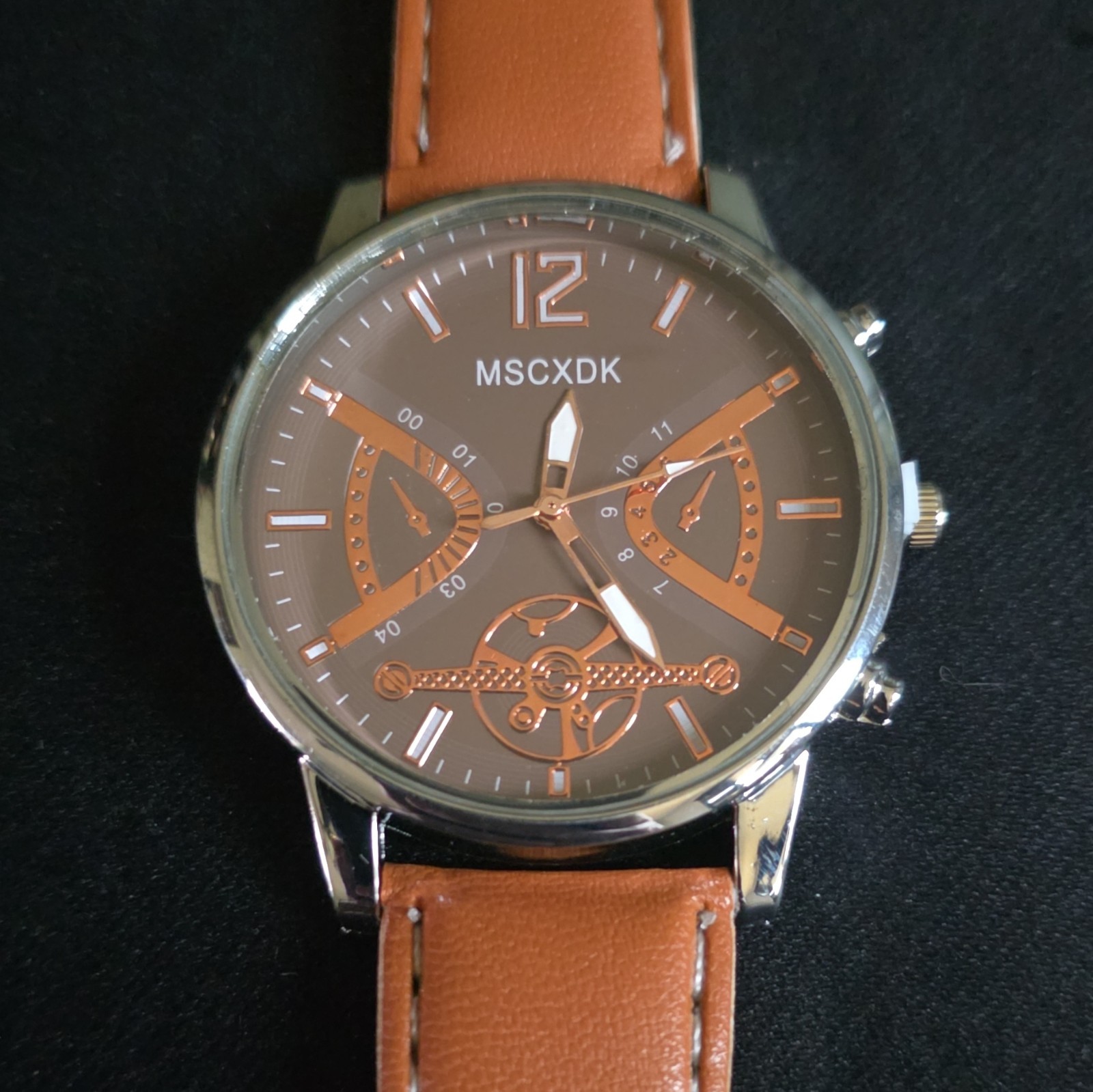 MSCXDK Analog Quartz Wristwatch 12-Hour Brown Dial, Brown Leather, Silver Case