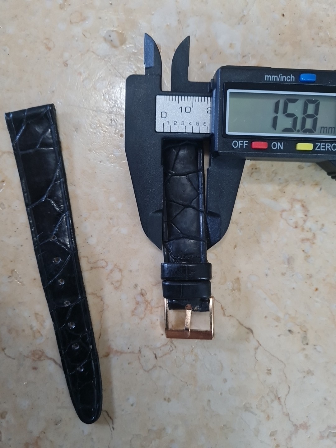 1 REAL CROCODILE SKIN STRAP 18mm. Vintage Genuine Leather Watch