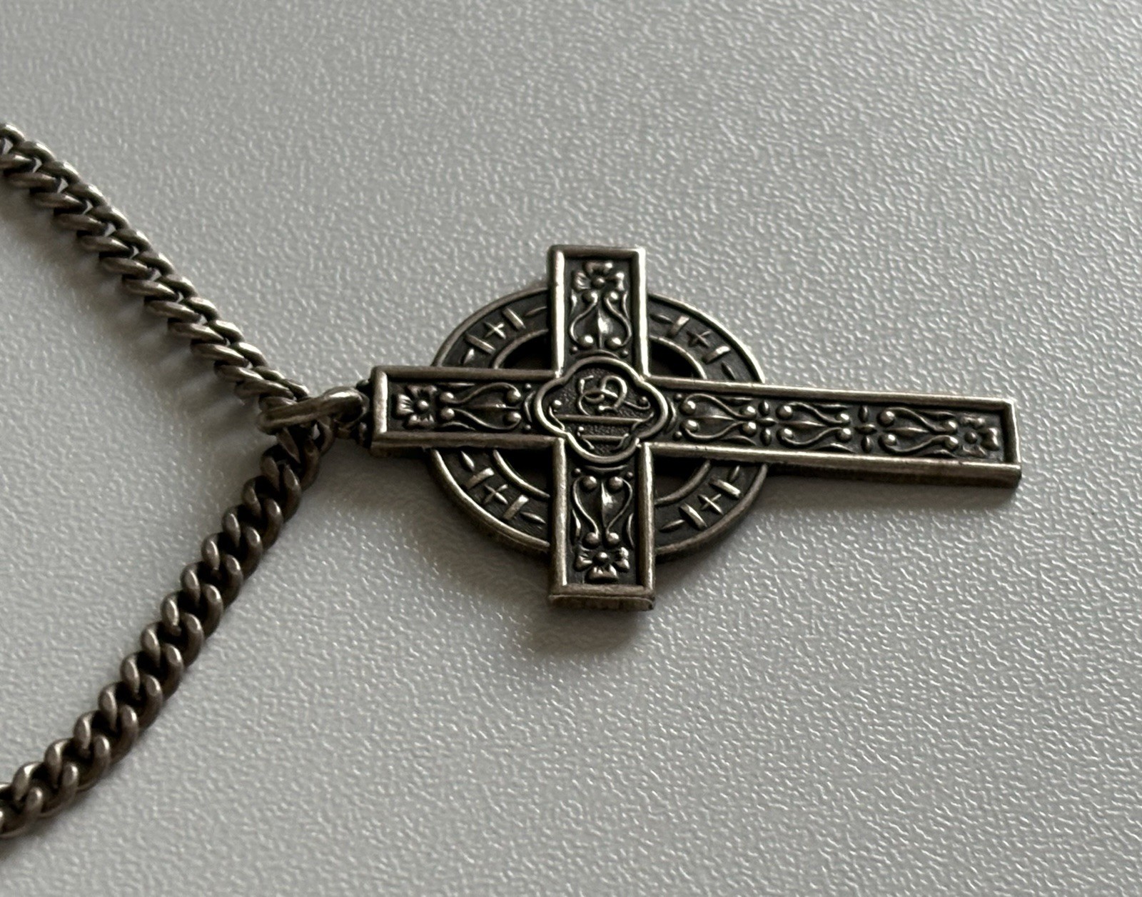 VTG Sterling Silver Celtic Cross Pendant Endless Over The Head Curb Chain 20.5g