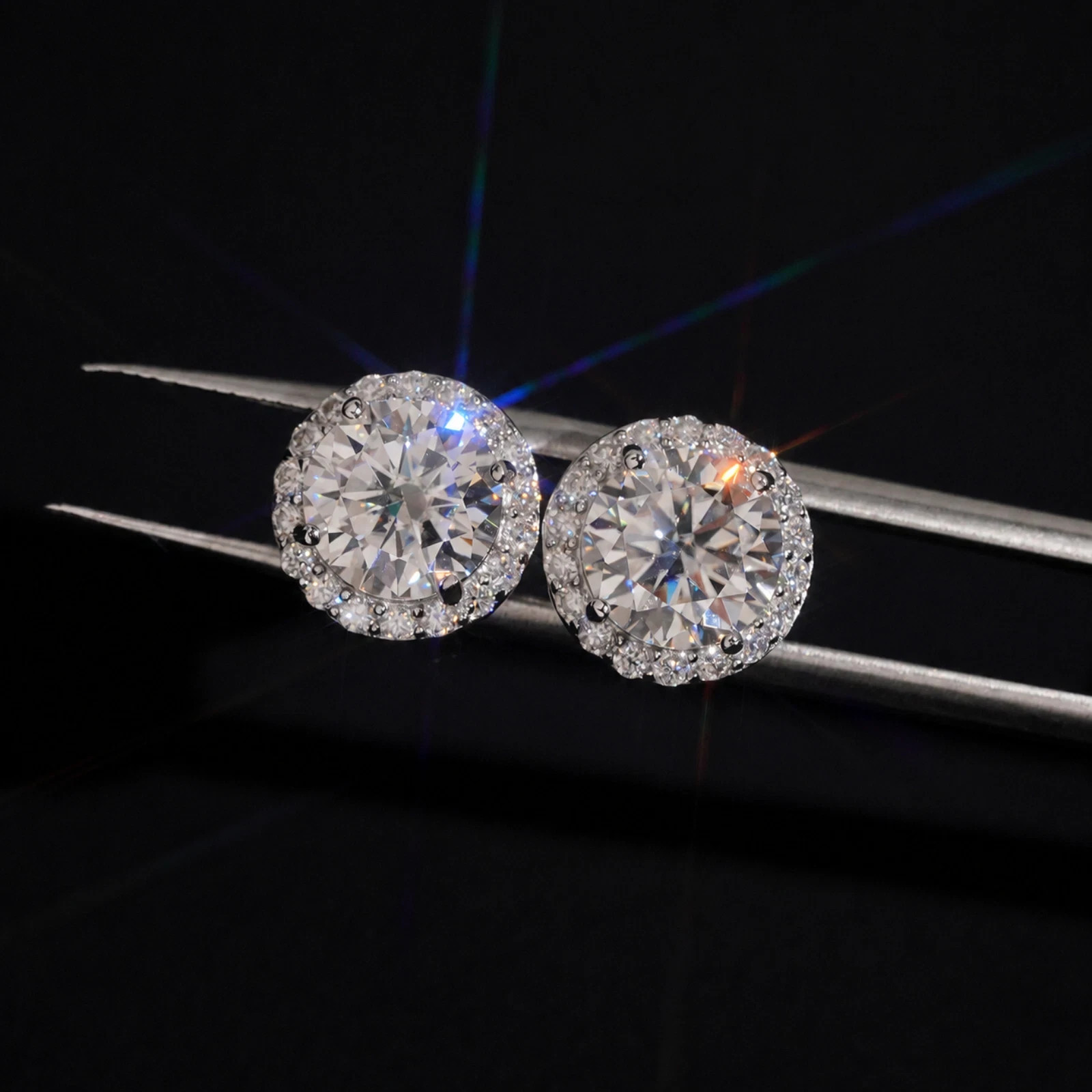 VVS1 Moissanite Halo Stud Earrings 925 Sterling Silver GRA Certified 4mm-10mm