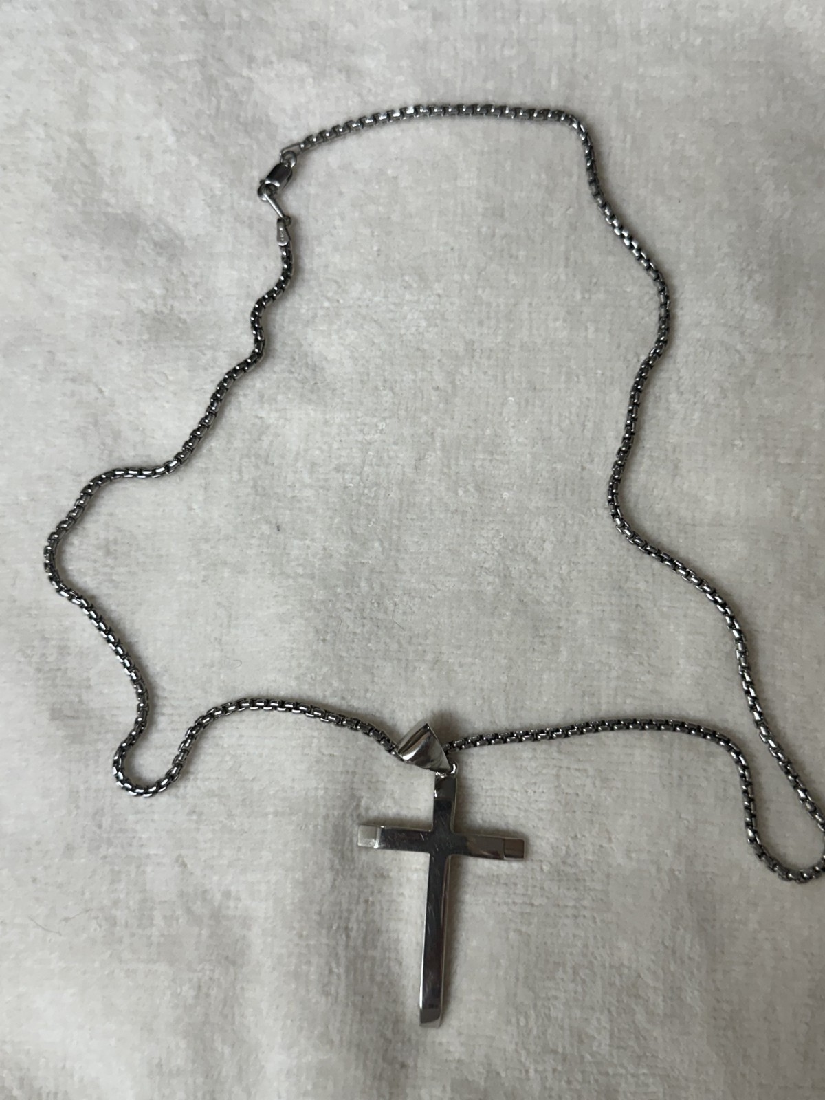 NEW 925 Sterling Silver Cross Pendant Necklace Box Chain Macy’s Box
