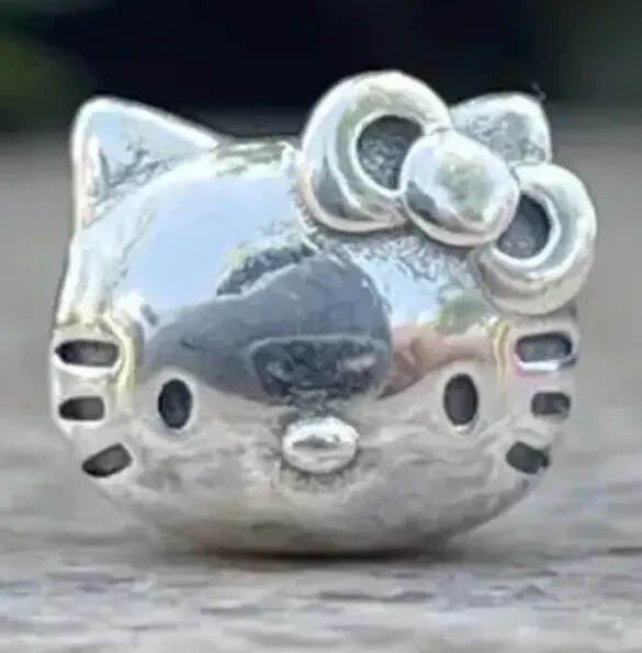 HELLO KITTY S925 STERLING SILVER EUROPEAN BRACELET CHARM BEAD & POUCH!