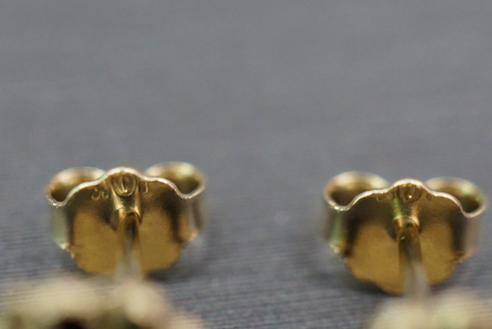 Real 10K Solid Yellow Gold 8.5MM Round Diamond Cut Nugget Stud Earrings.