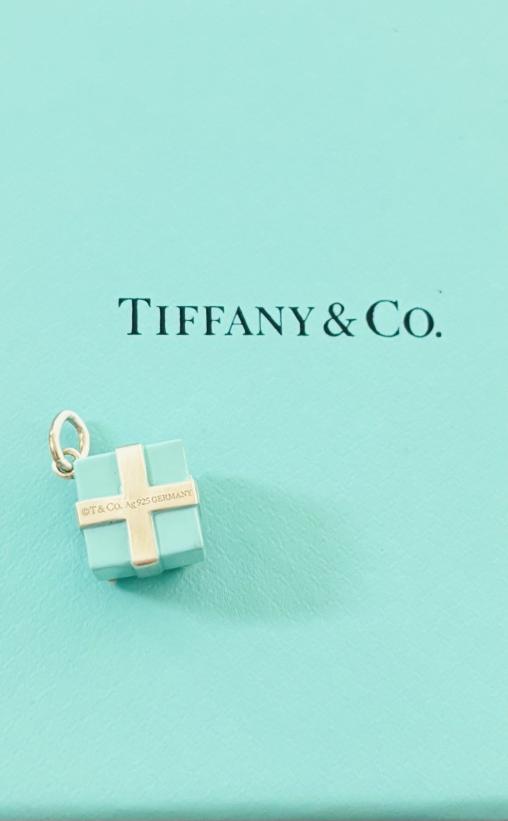 Tiffany & Co 925 Silver & Blue Enamel Present Gift Box .46” Charm 7.7 Gram Pouch