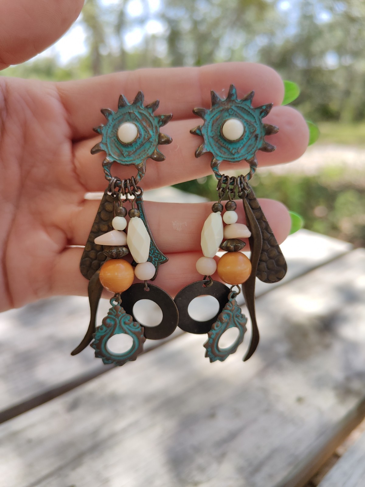 Vintage 90’s Boho Southwestern Dangle Post Charm Earrings Sun Bronze Beads