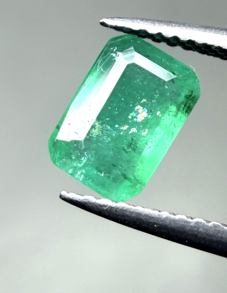 ***0.79 CT FANTASTIC NATURAL ZAMBIAN EMERALD CUT