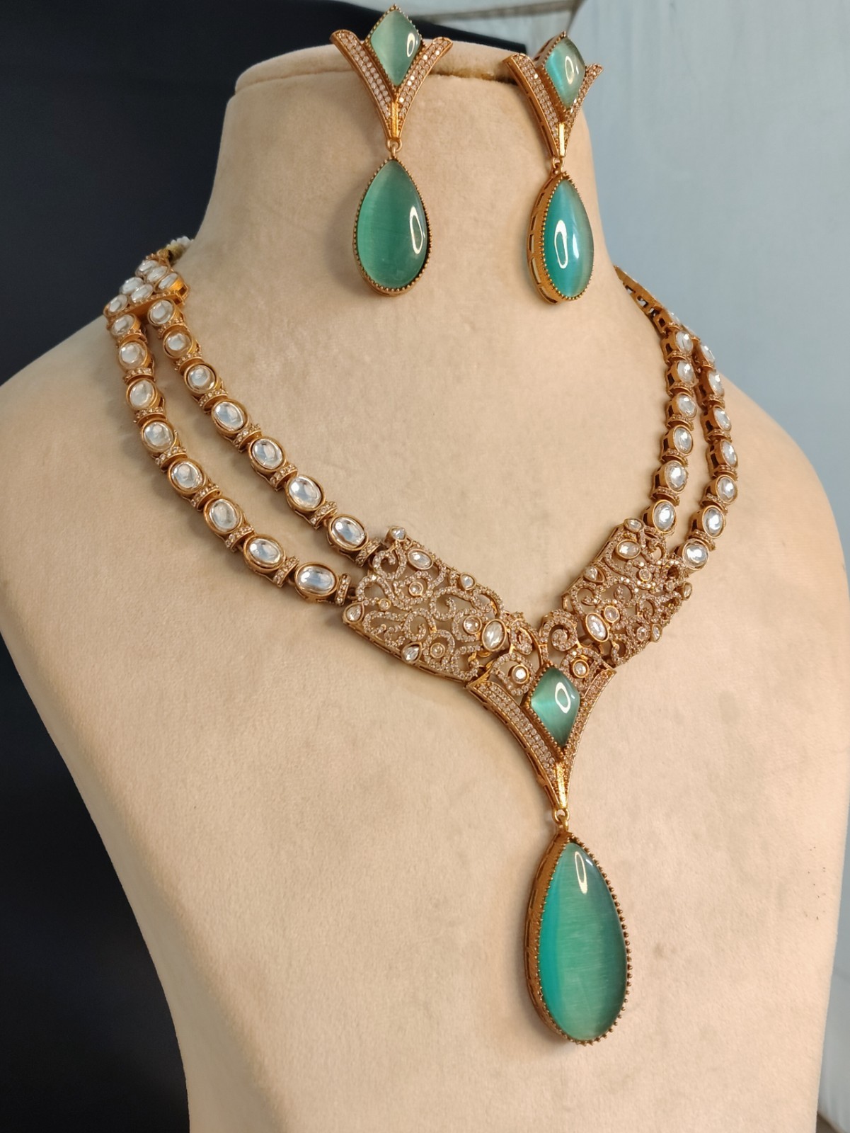 Eshal Handcrafted Mint Green Kundan Necklace with Teardrop Pendant Roz Jewellers