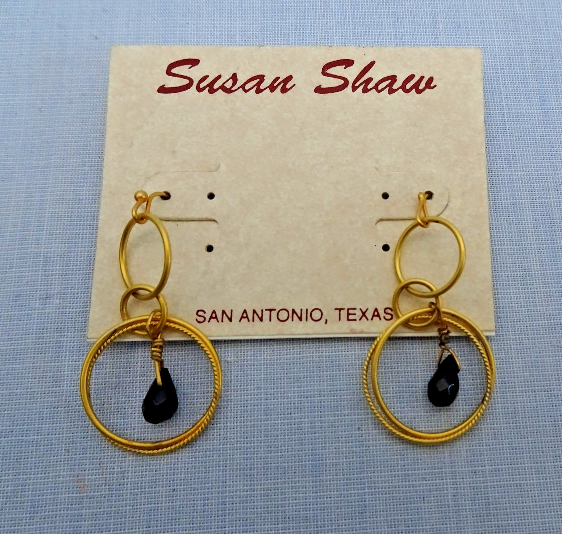 Susan Shaw Gold Triple Link Chain Earrings w Black Faceted Teardrop Stone NEW