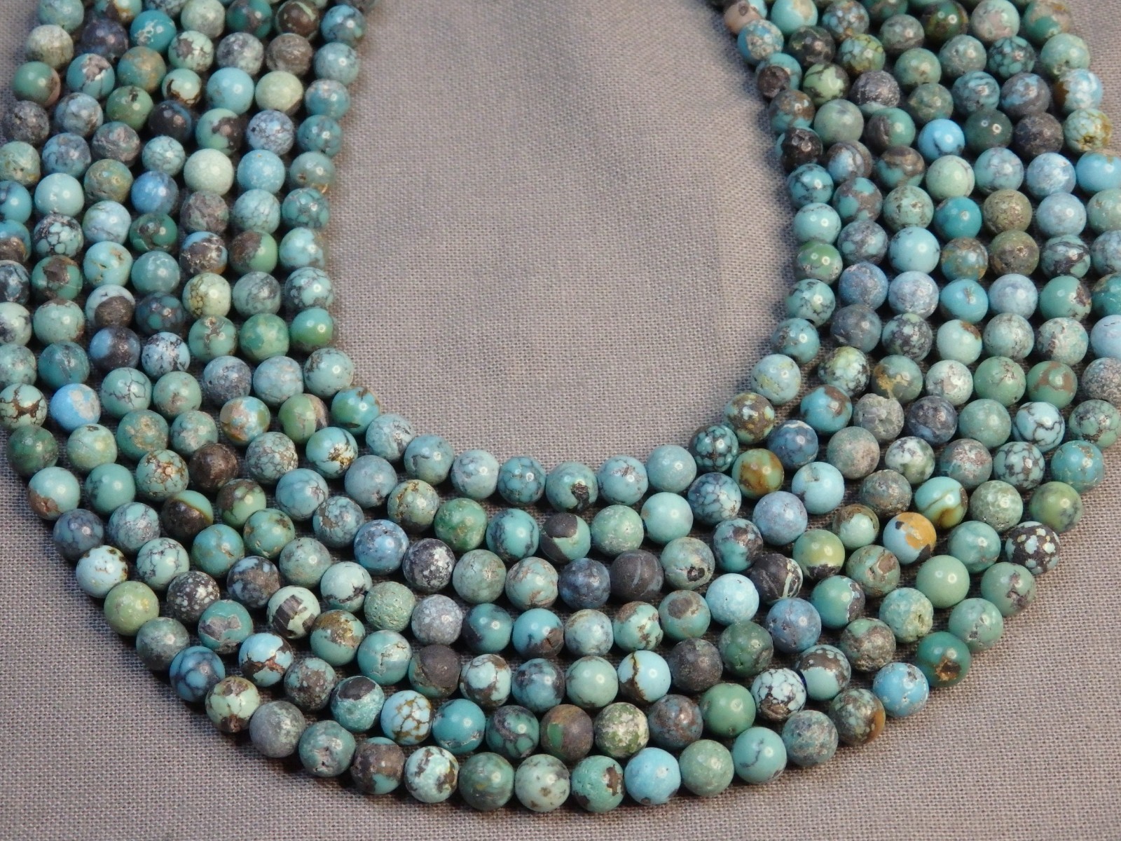 Natural CLOUD MOUNTAIN TURQUOISE 5.2-5.5mm Round Beads 15.5″Strand 70+ctOldStash