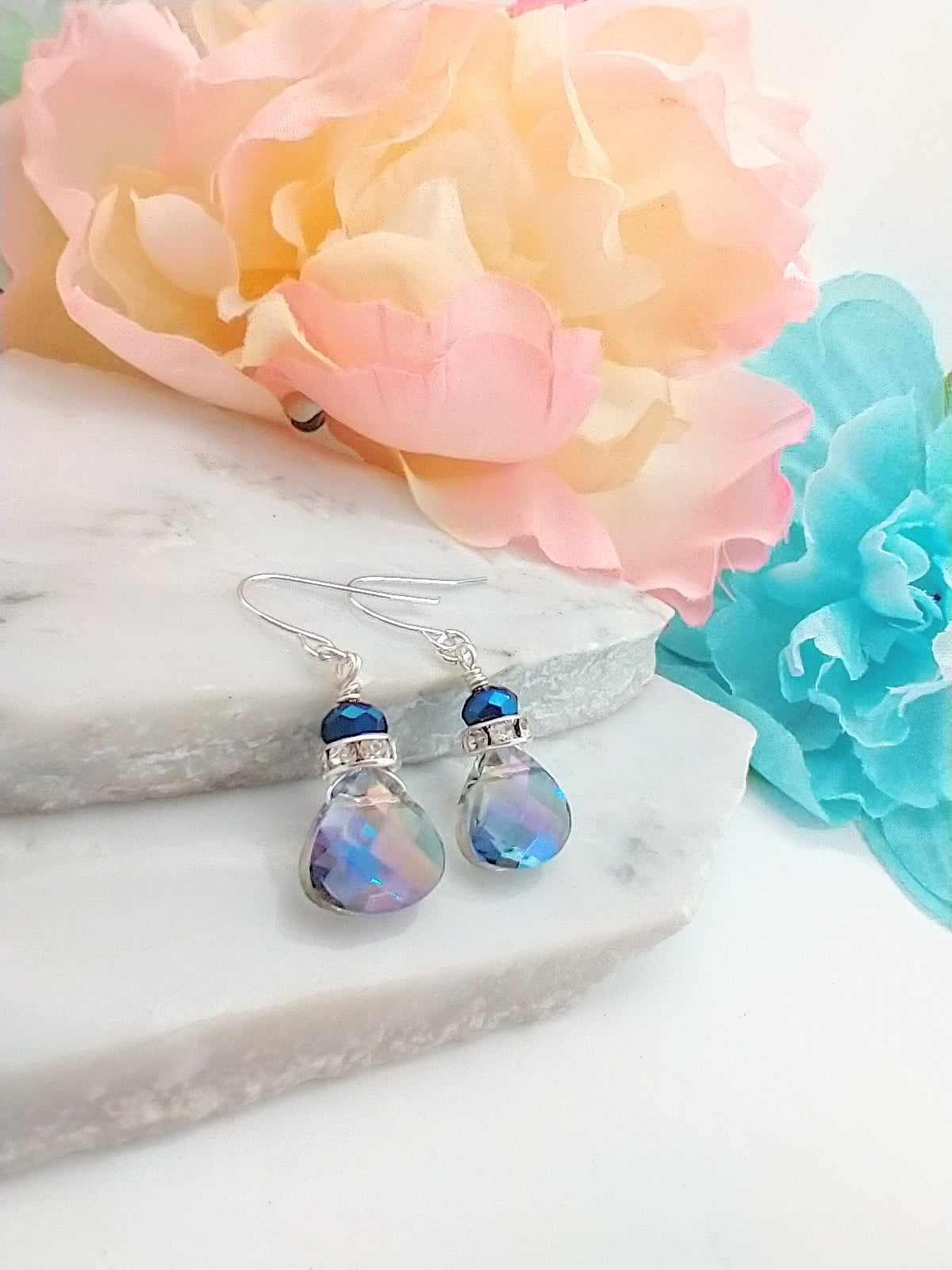 Blue Teardrop Crystal Silver Dangle Earrings, Women’s Fashion, Sparkling Drops