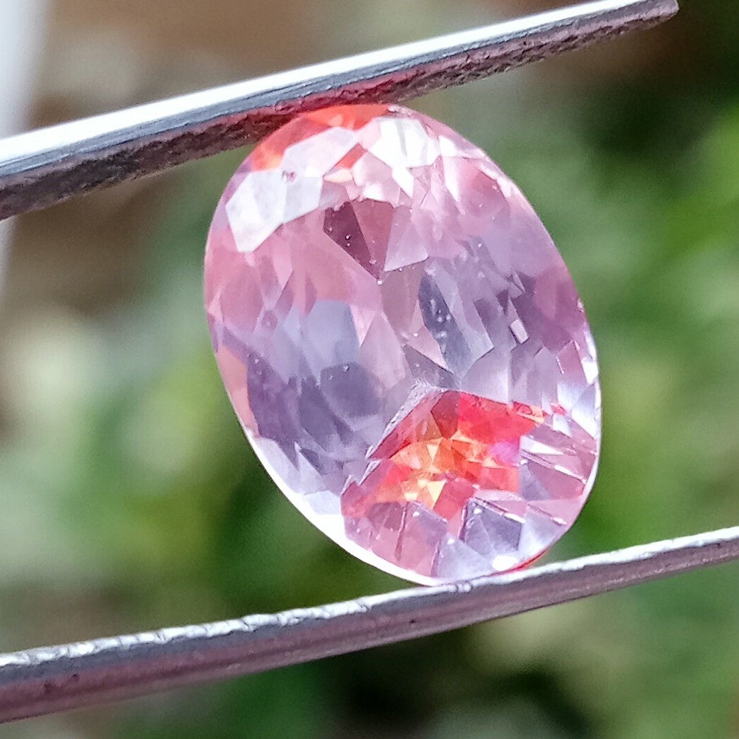 Natural Beautiful Pitambari Sapphire Oval Shape 9-10Ct Certified Gemstone