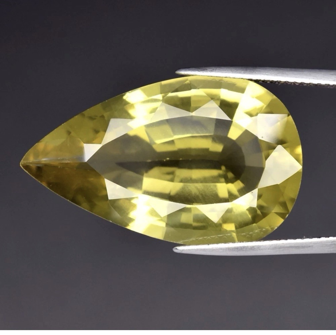 💎 Big! 30.53ct 30×18.3mm VS Pear Natural Lemon Quartz – Brazil Gemstone