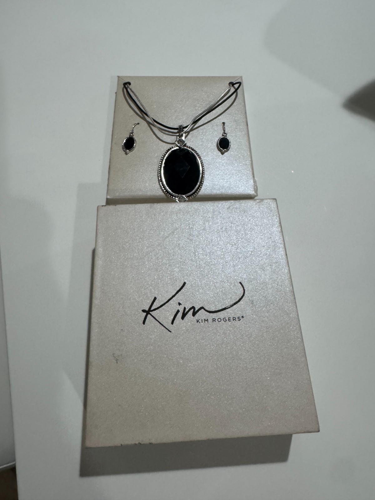 Vintage Kenneth Cole signed KC simulated onyx diamond & silver tone pendant & ea