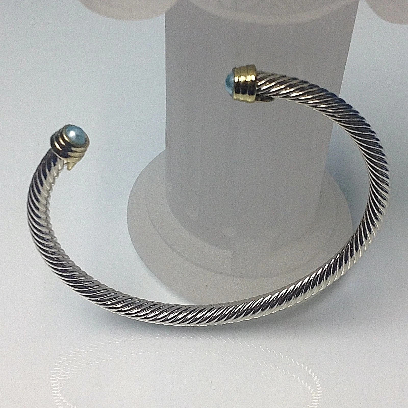 GORGEOUS Classic Silver Blue Pearl Crystal End Tips Twisting Cable Cuff Bracelet