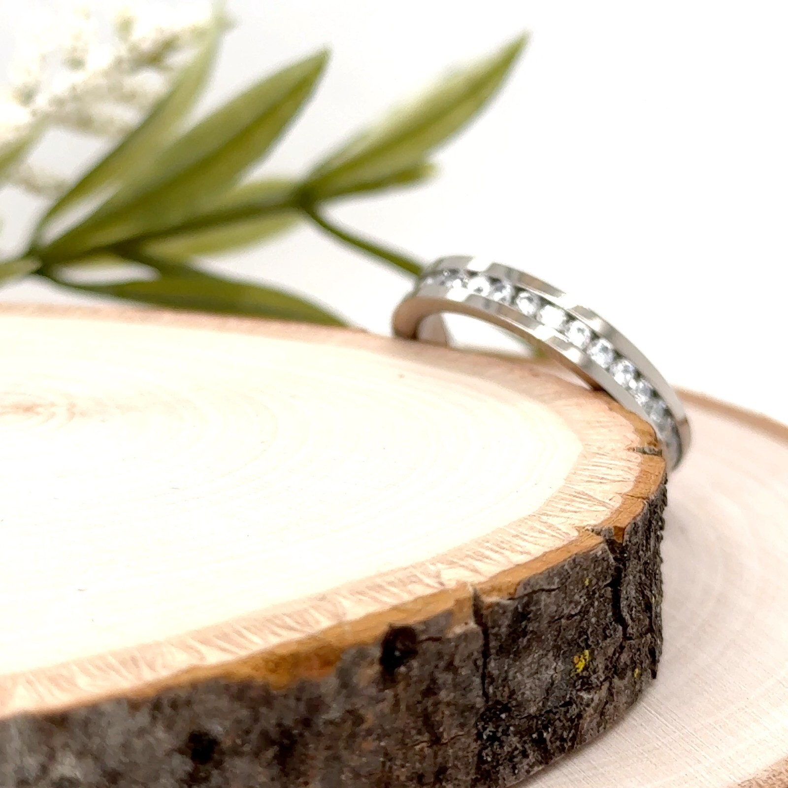 4mm Silver Titanium Elegant Ring For Christmas White CZ Inlay Stepped Edge Band